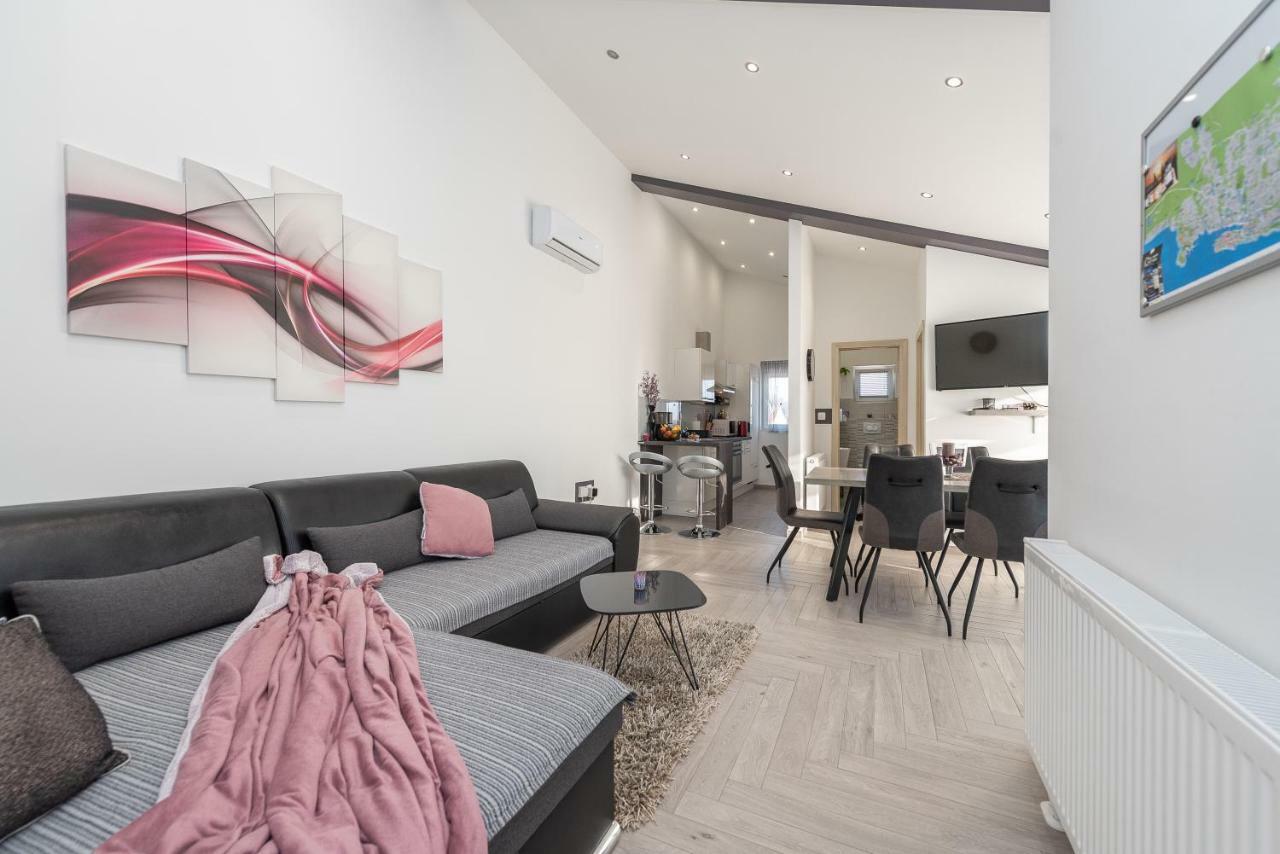 Apartments Luky زادار المظهر الخارجي الصورة