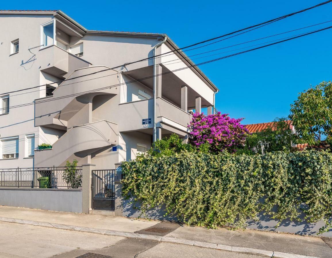 Apartments Luky زادار المظهر الخارجي الصورة